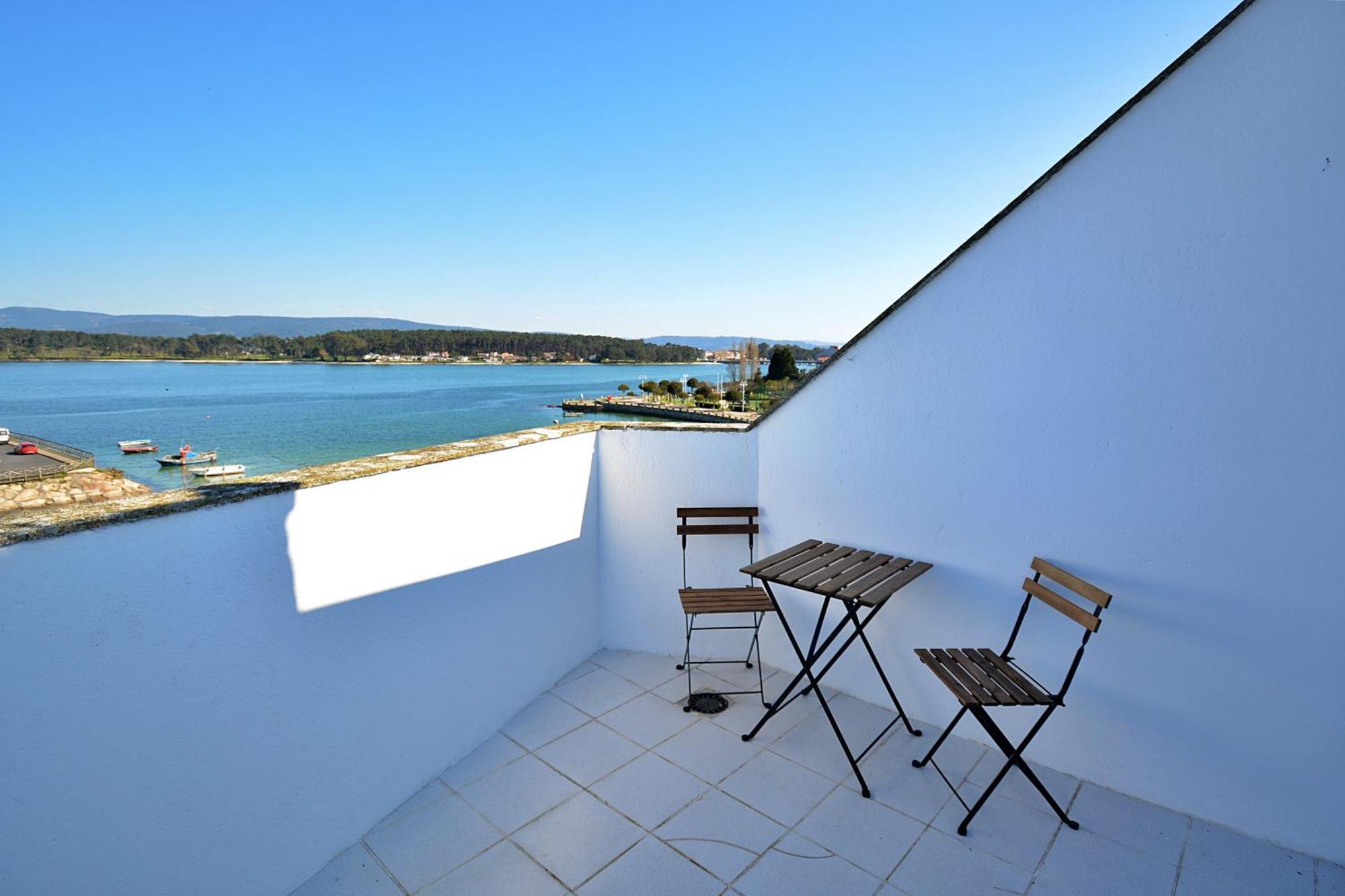Apartamento Con Terraza Frente Al Mar En O Grove Exterior foto